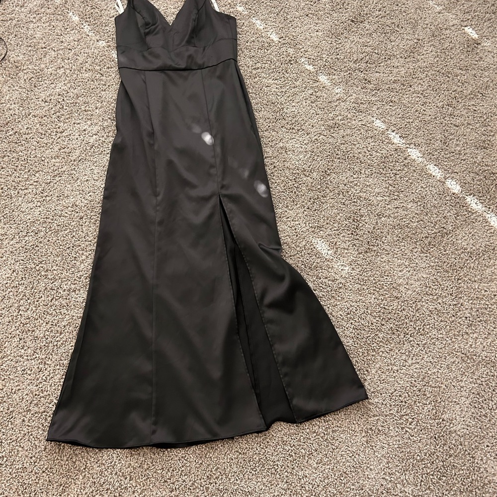 Elegant Black Evening Gown with Slit